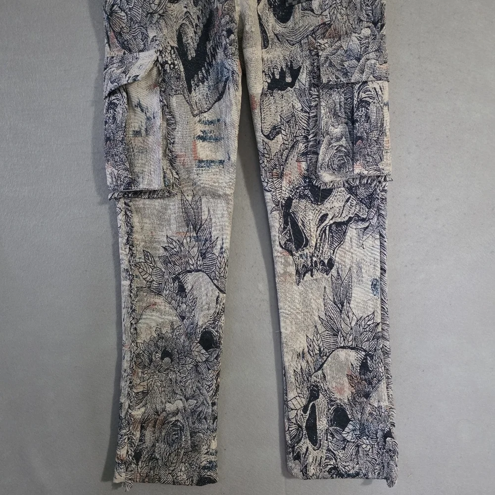 NWT Rebel Vengeance Mens Tapestry Cargo Jeans Skull AOP Size 28x33